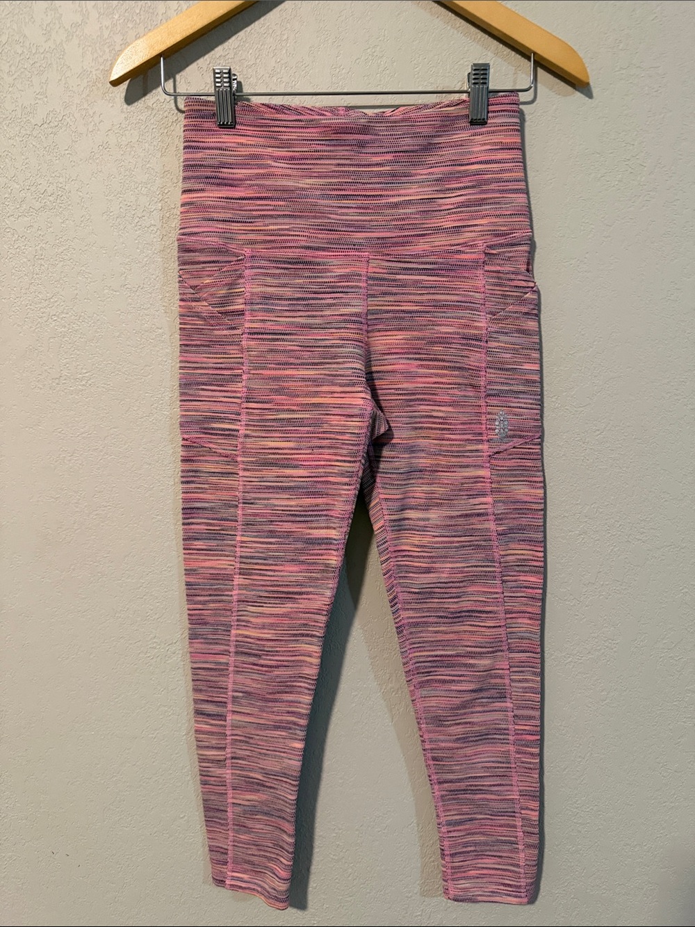 Free People Movement Roll Out Leggings in the Pink Combo colorway SZ SP